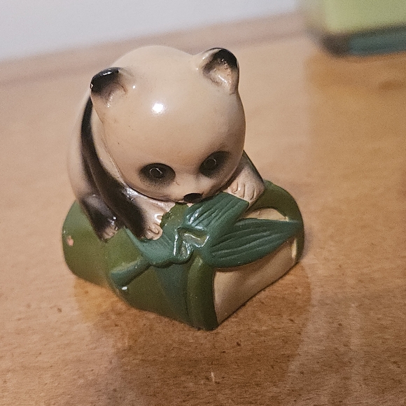 Vintage Panda Figurine. - Picture 2 of 5